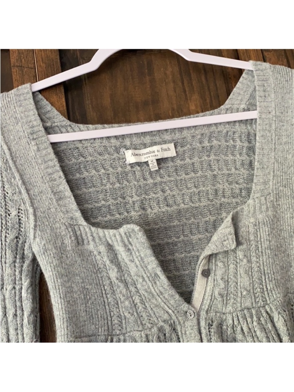 Light Gray Knit Button-Front Women's Top RARE - Picture 2 of 2